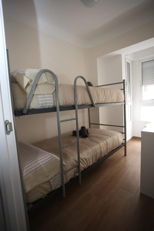 Apartamentos Navas Gam Alicante Eksteriør billede