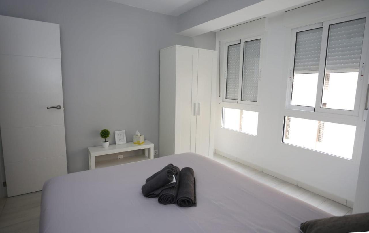 Apartamentos Navas Gam Alicante Eksteriør billede