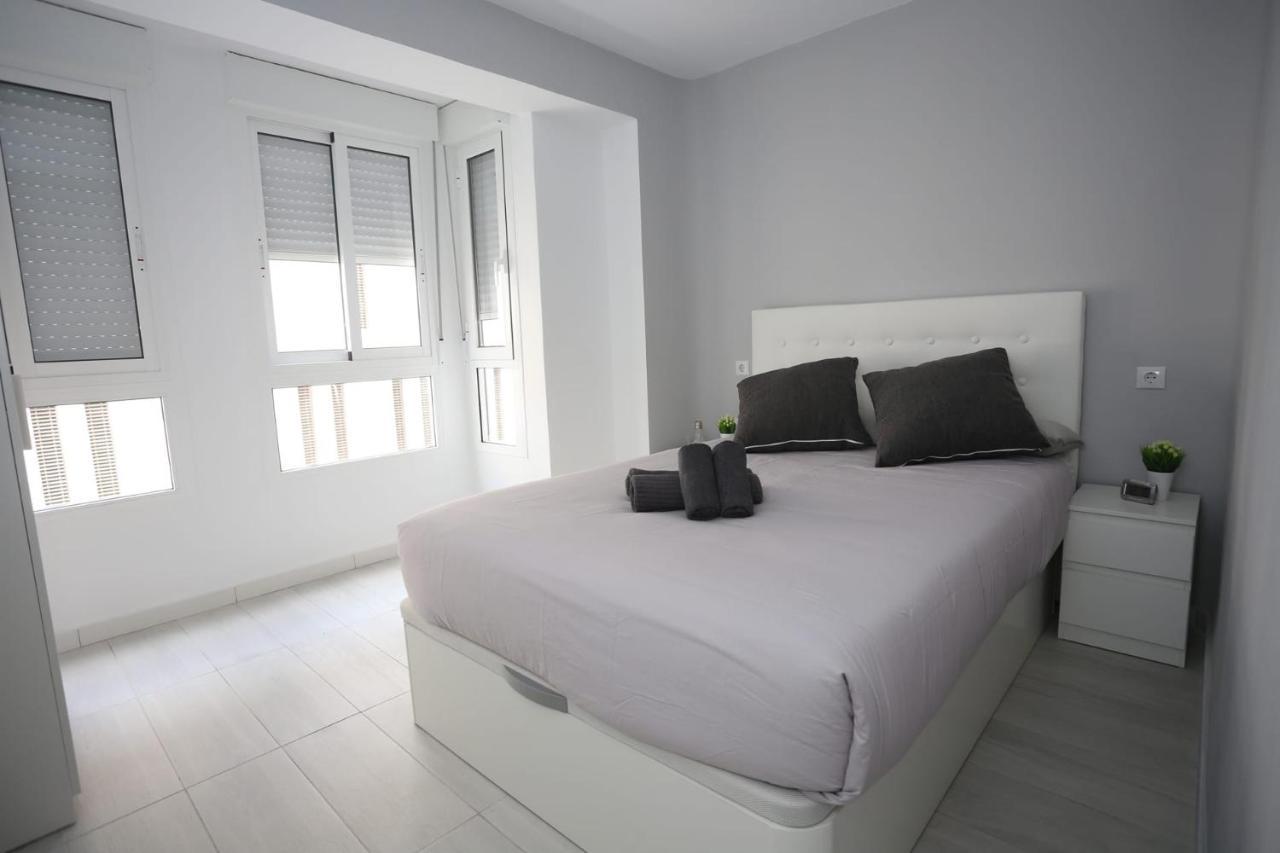 Apartamentos Navas Gam Alicante Eksteriør billede